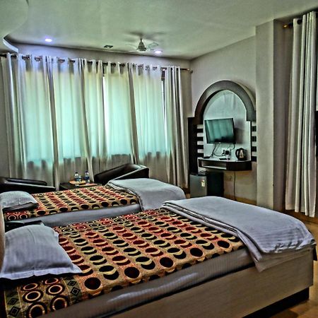 Hotel Garv Residencia جايا المظهر الخارجي الصورة